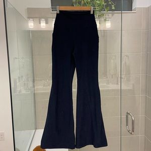 Beyond Yoga all day flare high waisted pant